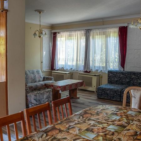 Pavai Apartman ไฮจ์ดุสโซบอสโล ภายนอก รูปภาพ