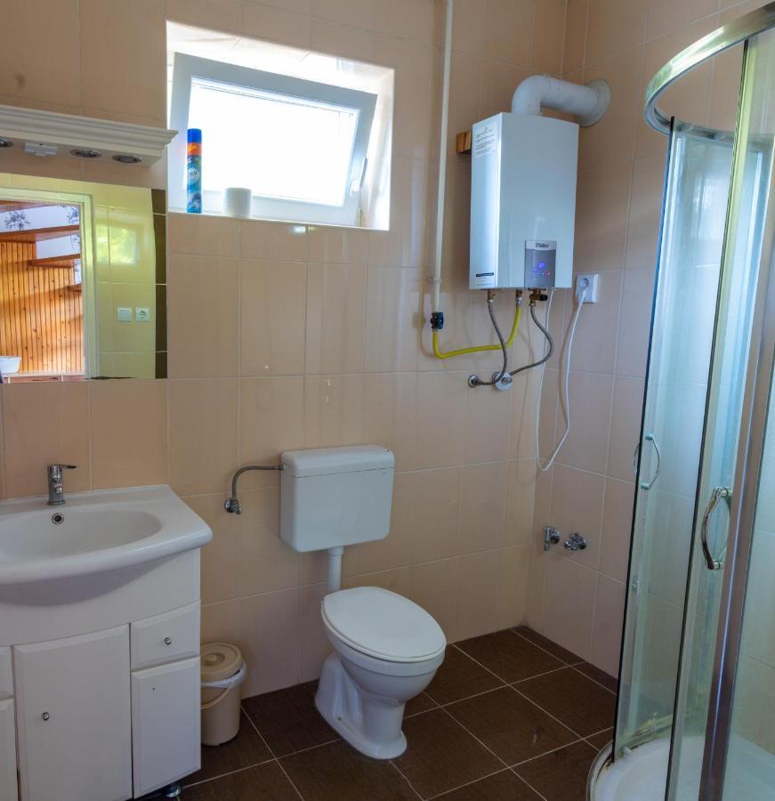 Pavai Apartman ไฮจ์ดุสโซบอสโล ภายนอก รูปภาพ